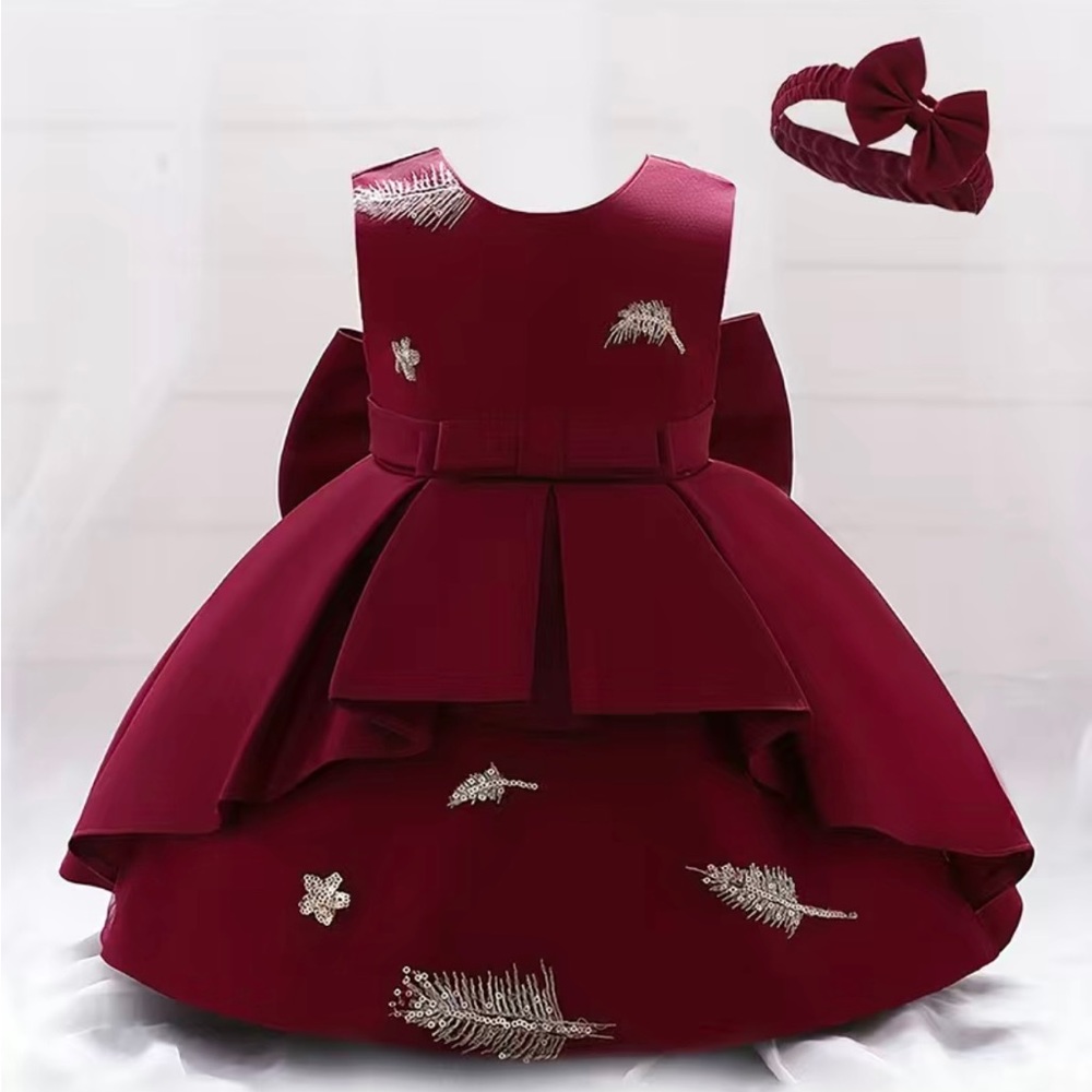 Girls beautiful dresses.